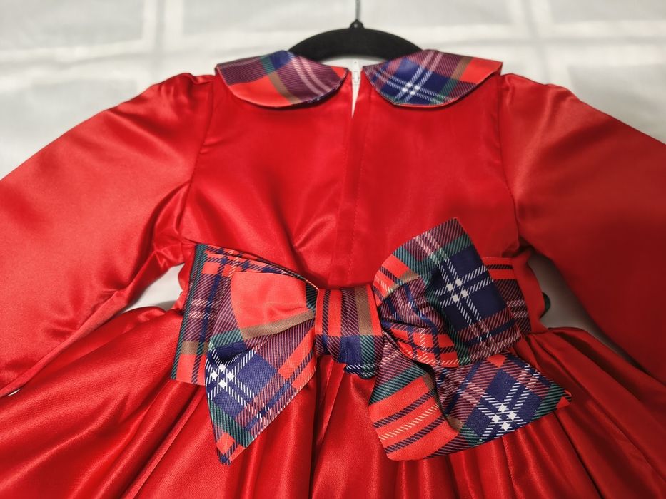 Rochie roșie 4-5 ani