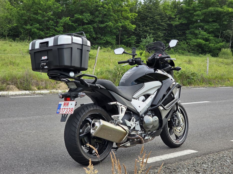 Honda VFR 800X Crossrunner sport-touring stare excelenta revizie !