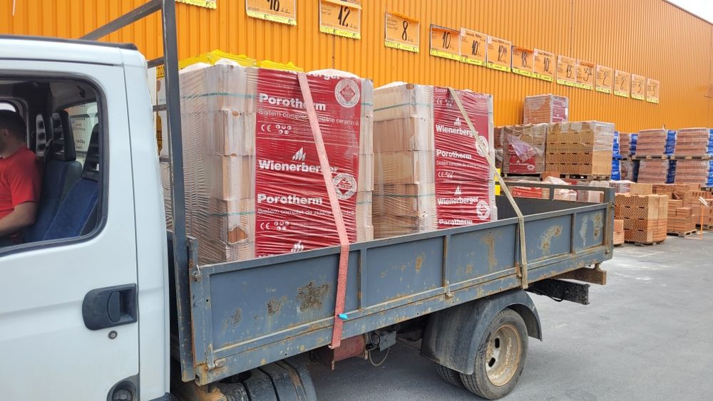 Transport  basculabil 3.5 tone