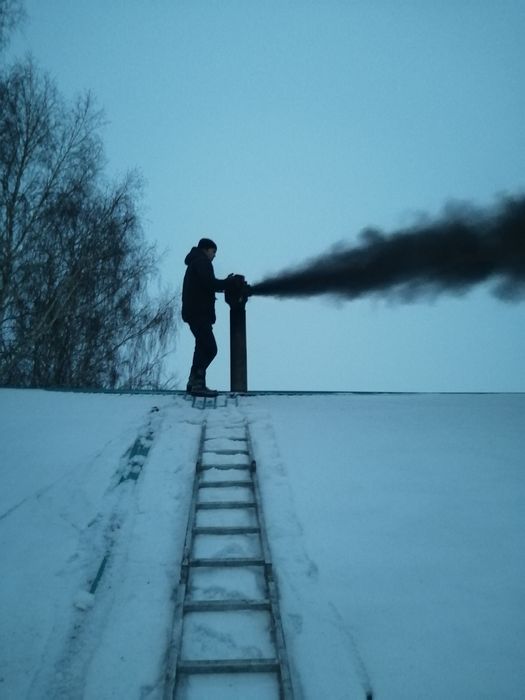 Чистка дымохода, печных труб, печных колодцев, печек