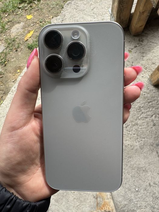 Айфон 16 про като нов