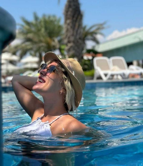 Casă în roșu de vânzare – locul ideal pentru a-ți construi visul!