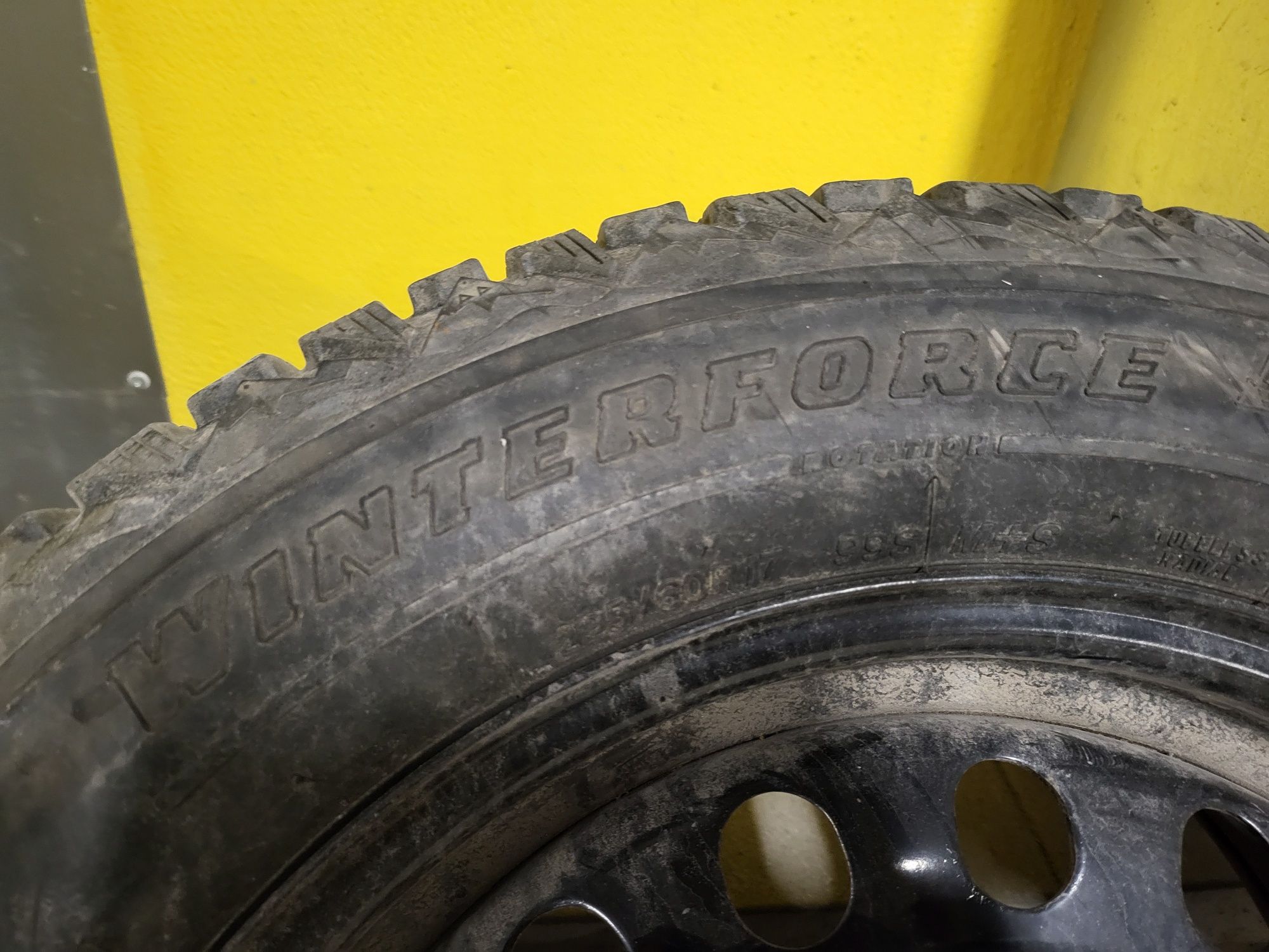 3 бр. ЗИМНИ ГУМИ с джанти 225/60/R17
