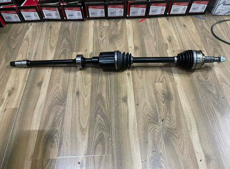 Привод в сборе гранаты на Toyota Rav4
