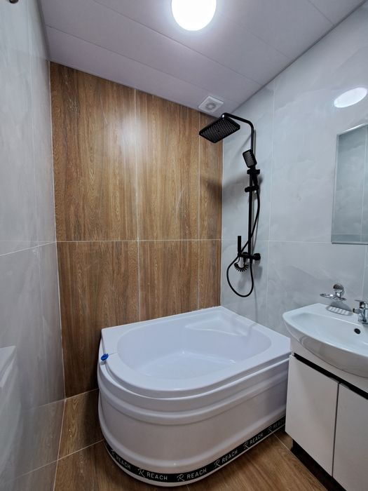 3 xonali katta kvartira sotiladi 4 xona qilingan