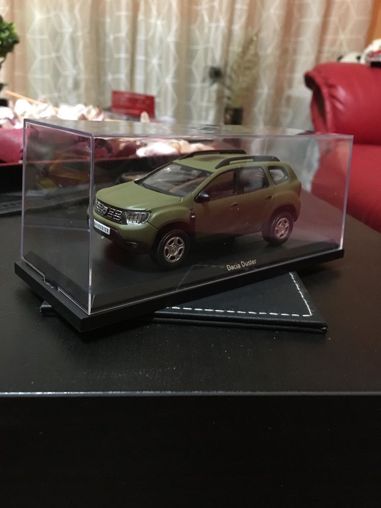 Vand Macheta Auto Dacia Duster Armata, Scara 1:43, Metalica!