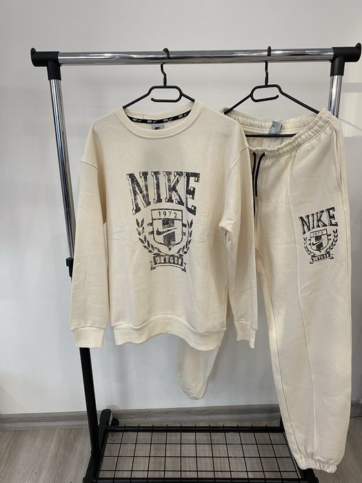 Дамски екипи намаление 60 лв.