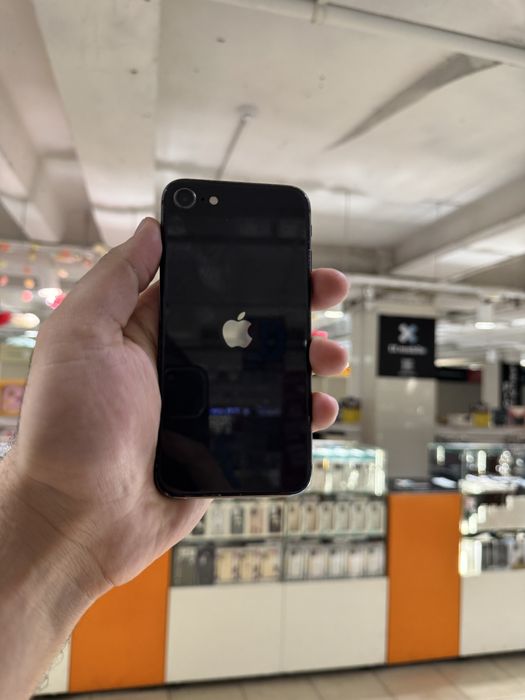 Iphone SE 64gb….