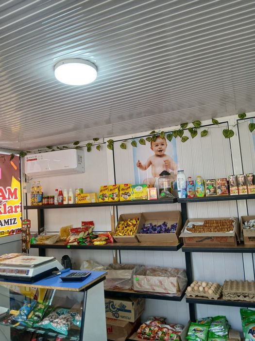 Акфа бутка. Barcha jihozlari bn. 2 ta xolodilnik, vitrinalar lenonim