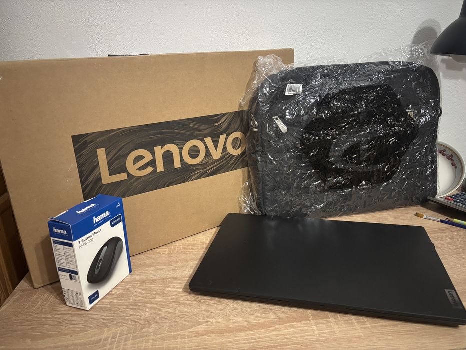Leptop lenovo V15 G2 ITL  I7 8gbRAM  512gbRAM+ mouse si geantă cadou