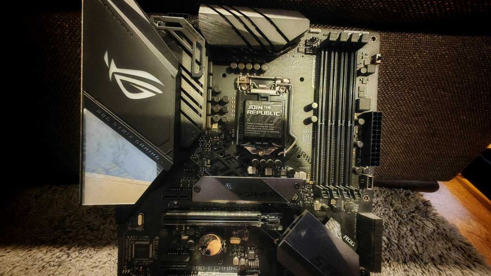 Дънна платка ASUS ROG Strix Z390-E Gaming WIFI