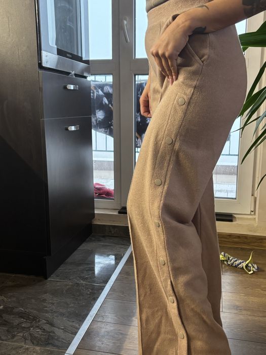 Нов спортно елегантен панталон