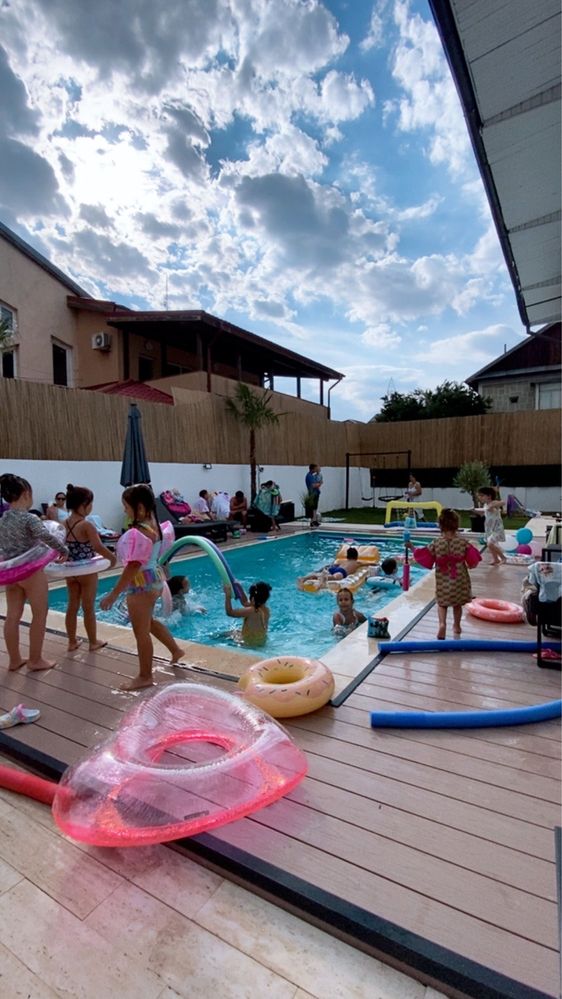 Locatie de zi - evenimente private - piscină încălzită!