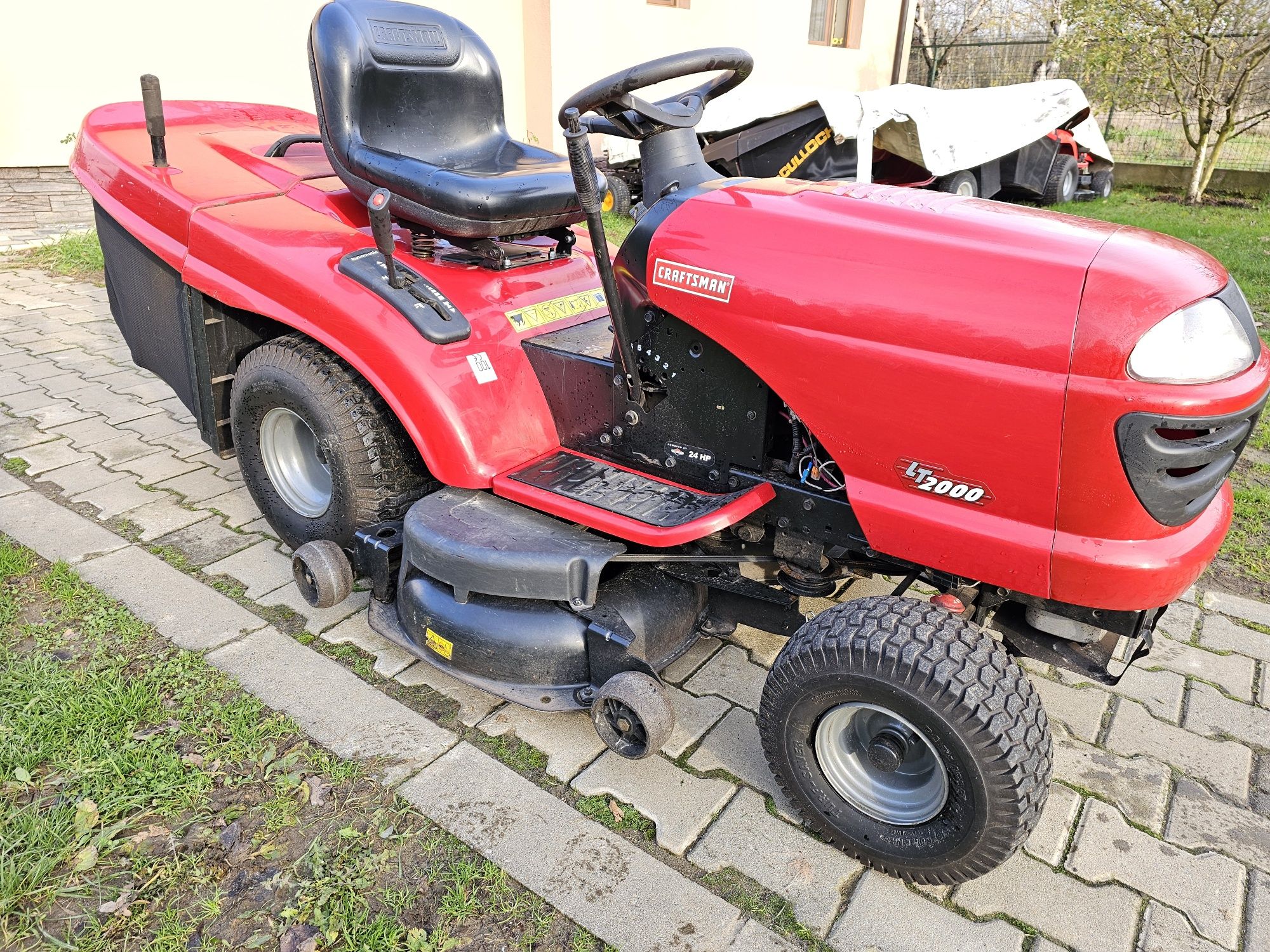 Tractoras Husqvarna Craftsman 24 cp