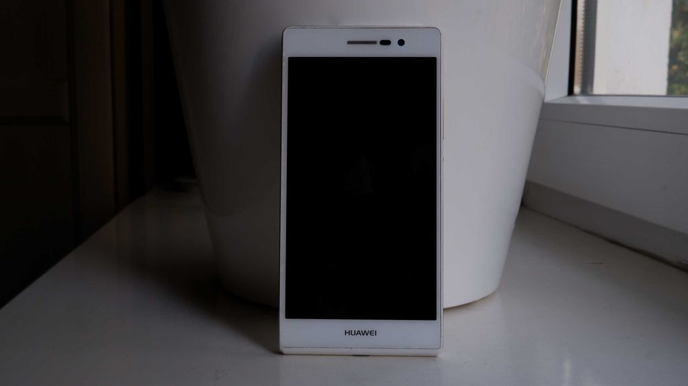 Телефон Huawei на запчасти