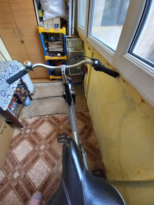 Vând bicicleta de dama
