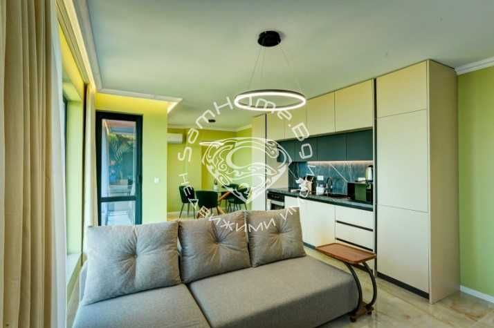 Дава се под наем Тристаен апартамент в Варна, Галата - 108 кв.м за 1200 € - Снимка #1