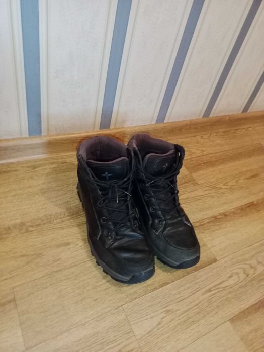Продам мужские б/у демисезонные ботинки 42,43,44 р адрес 6 мкр