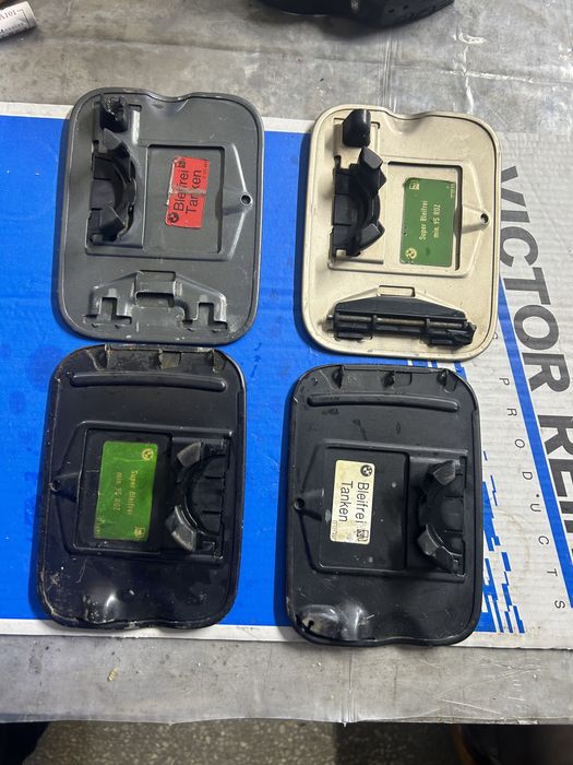 Продам лючек бака. Е34.  Е36. Оригинал.