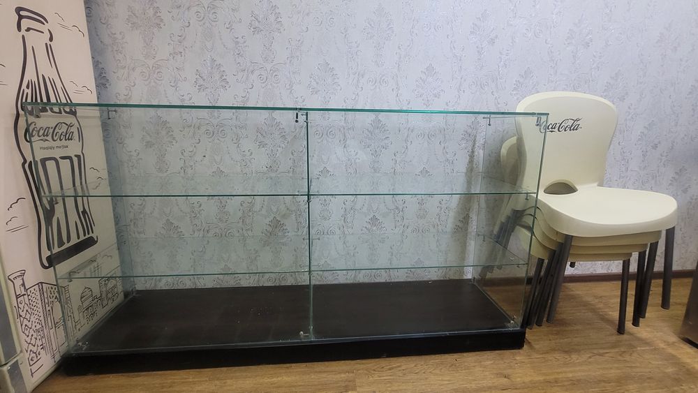 Витрина сотилади ойнали