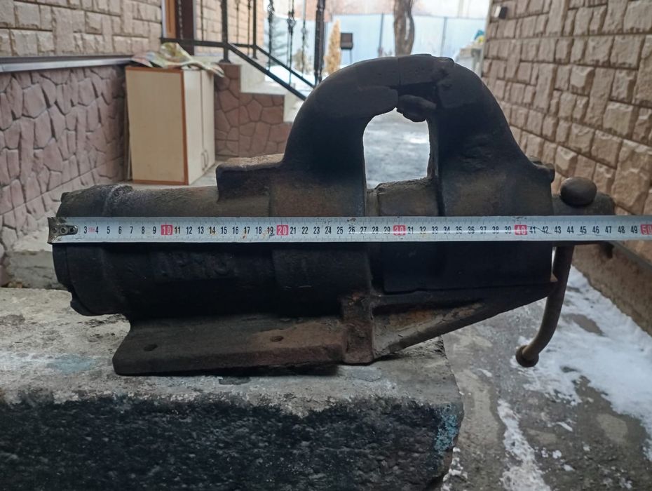 Продам тиски советские