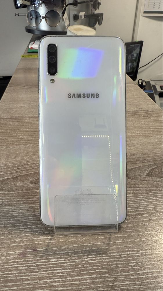 Samsung a70 white