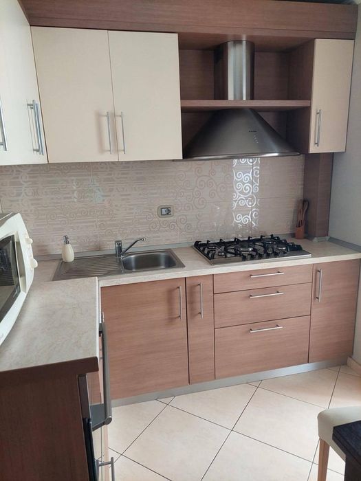 Vând apartament 3 camere