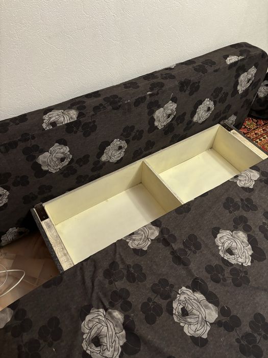 Диван софа в хорошем состоянии