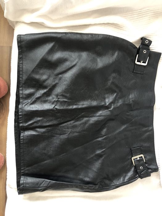 Fusta neagra piele marimea 40