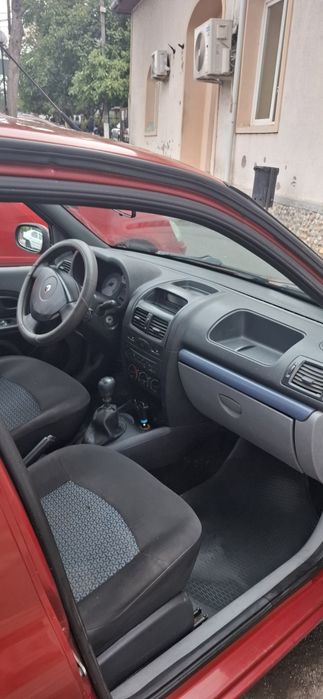 Renault Clio Symbol.