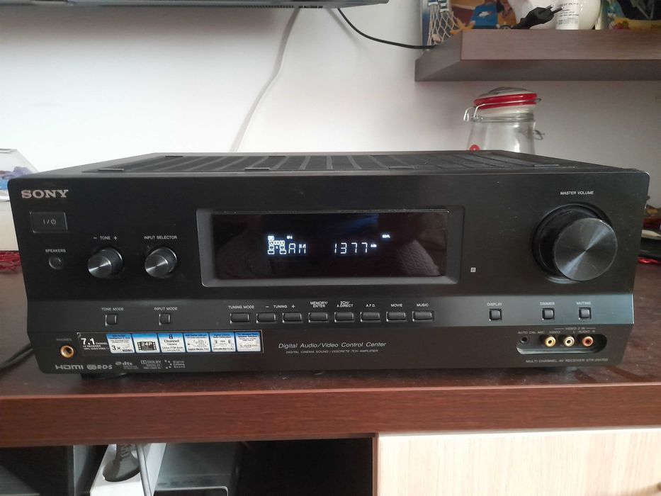 Statie audio marca Sony si boxe