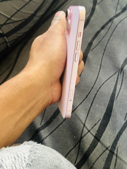 iPhone 15 128GB Rose