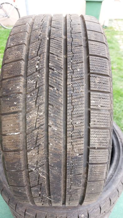 Anvelope M+S 235/35/20