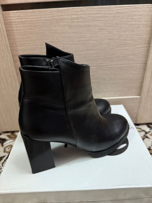 Зимние полусапоги 37