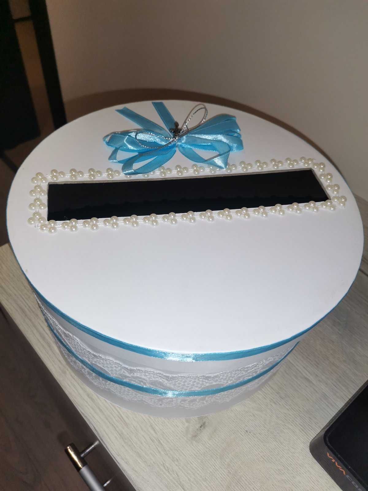 Кутия за пликове с пари за сватби и кръщене