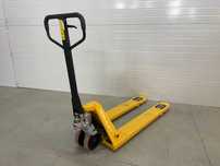 Transpalet Noblelift 2500 kg marfa Avantajos