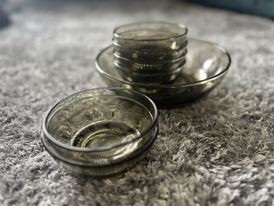 Сервиз от опушено стъкло