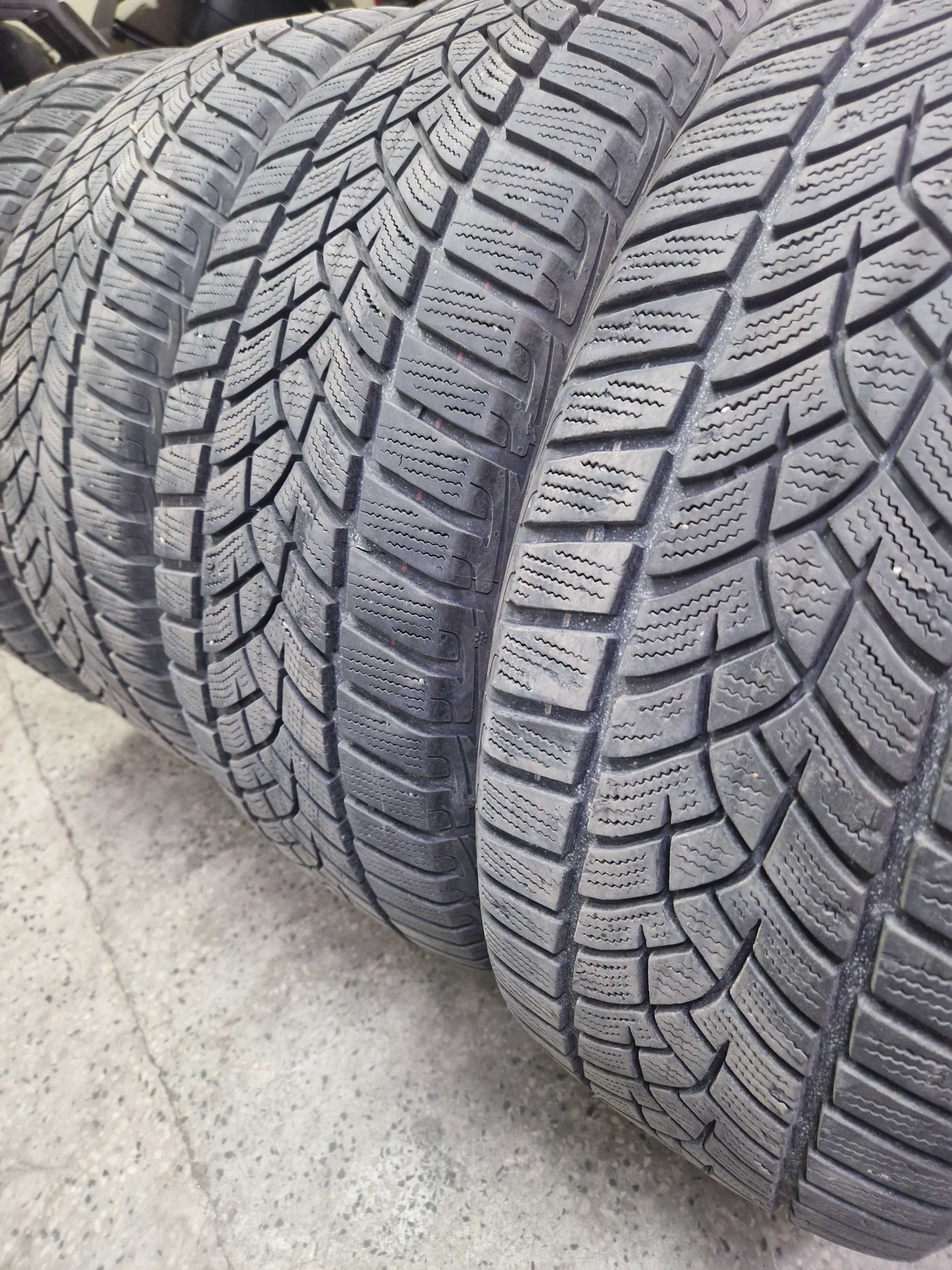 Зимни Гуми  215/55 R17 Good Year