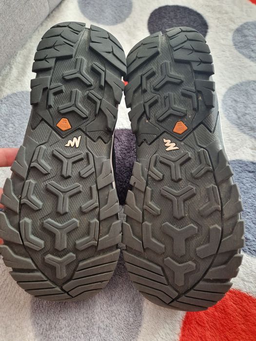 Incaltaminte drumeție Quechua Crossrock marimea 37