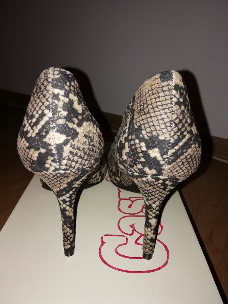 Vand pantofi noi animal print stiletto 36