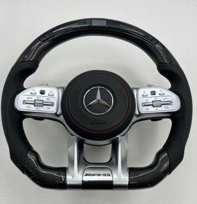 Mercedes AMG волан Carbon & кожа с LED дисплей и червен шев