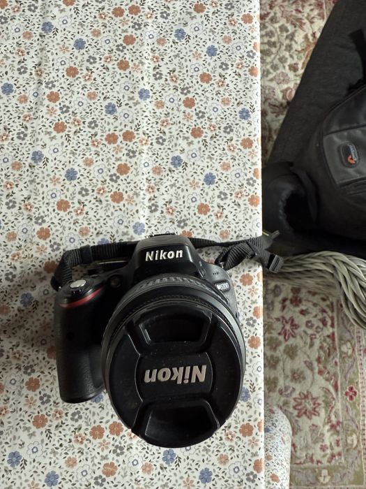 Vand Nikon D5100 kit complet