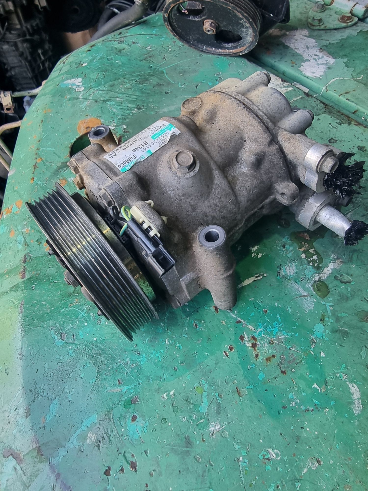 Vindem compresor clima Ford Transit 2,2 e 4
