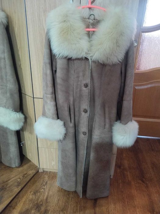 Продам дубленку женскую из натурального меха