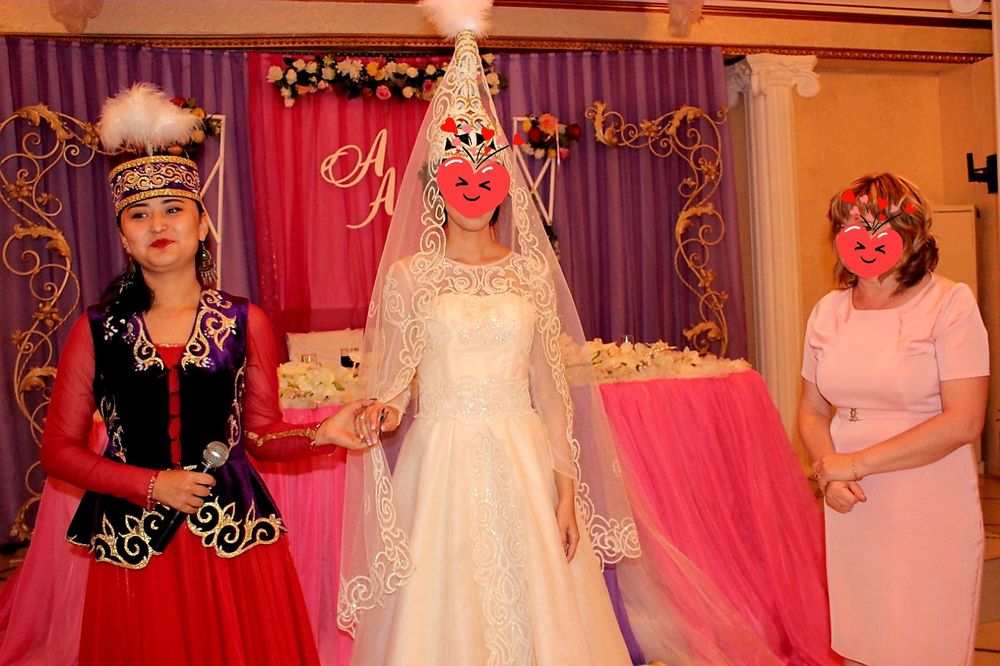 Продам платье для узату