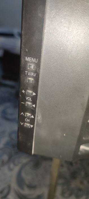 Продам телевизор