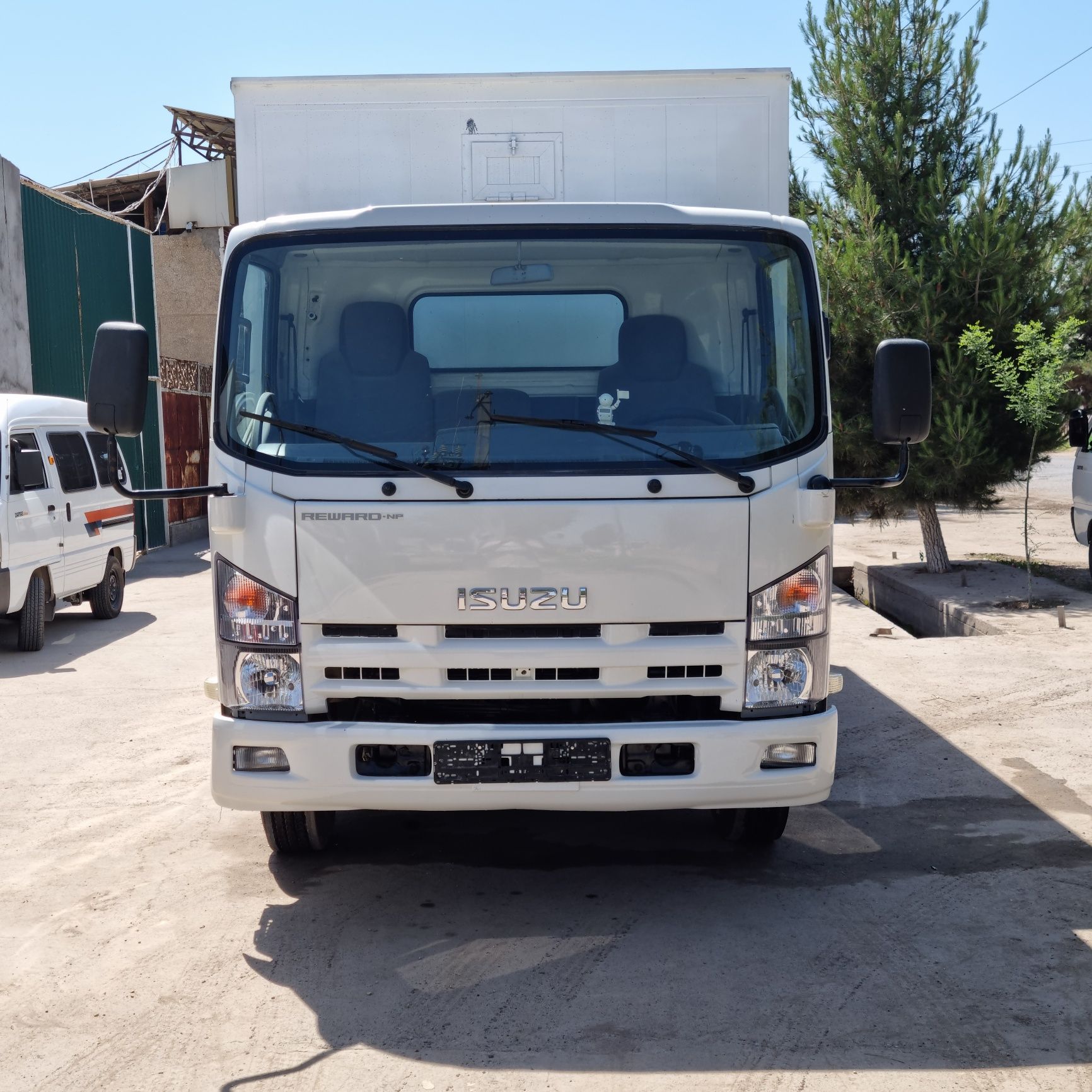 Isuzu 5tn senji 2014