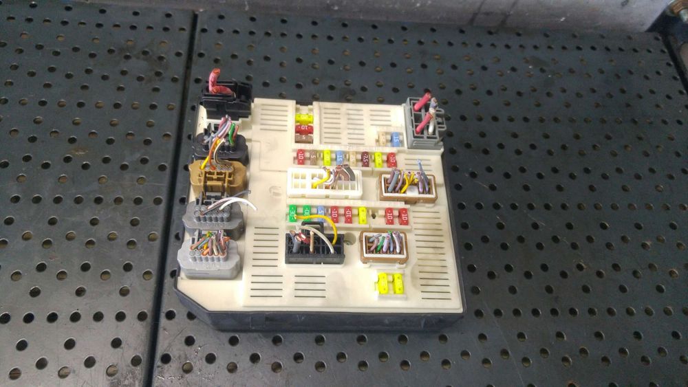 Tablou panou sigurante 1.5 dci renault megane 3 284b61871r 519339402