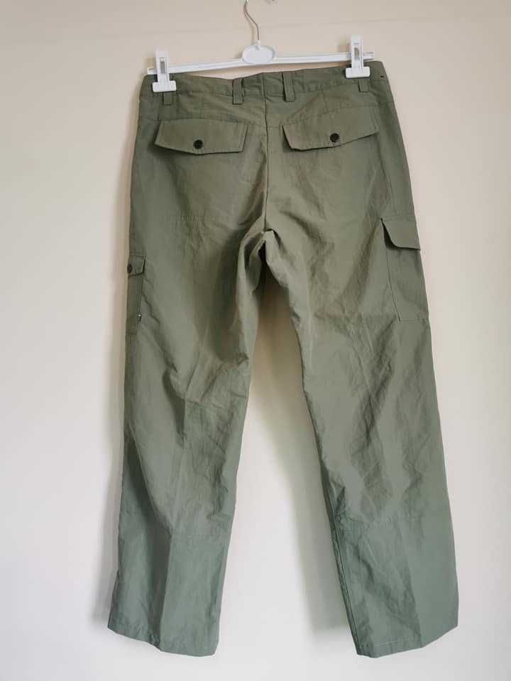 Pantaloni FjallRaven 50 si bluza termica Bjorn Daehlie XL