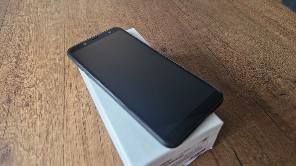 Samsung A6 черен 32GB